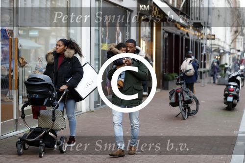 Amsterdam 17 januari 2018
Georginio Wijnaldum met zijn vriendin en zoonJacian Emile Wijnaldum op de pc hooftstraat