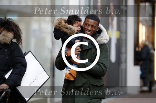 Amsterdam 17 januari 2018
Georginio Wijnaldum met zijn vriendin en zoonJacian Emile Wijnaldum op de pc hooftstraat