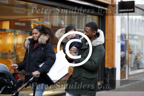 Amsterdam 17 januari 2018
Georginio Wijnaldum met zijn vriendin en zoonJacian Emile Wijnaldum op de pc hooftstraat