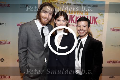 Amsterdam 22 januari 2018
Premiere het leven in vurrukkuluk in Tuschinski. Reinout Scholten v Aschat Romy Louise Lauwers en Geza Weisz