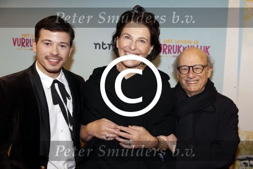 Amsterdam 22 januari 2018
Premiere het leven in vurrukkuluk in Tuschinski. Geza Weisz met zijn vader Frans en moeder