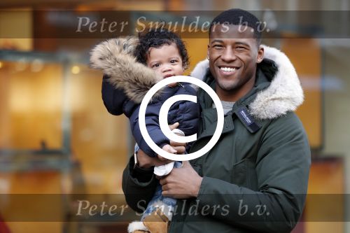 Amsterdam 17 januari 2018
Gini Wijnaldum met zijn vriendin en zoonJacian Emile Wijnaldum op de pc hooftstraat