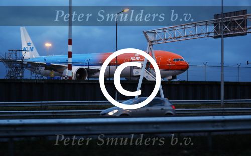 Schiphol 17 januari 2018
KLM vliegtuig dat speciaal voor de olympische spelen Oranje met blauw en wit gespoten is