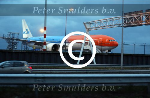 Schiphol 17 januari 2018
KLM vliegtuig dat speciaal voor de olympische spelen Oranje met blauw en wit gespoten is