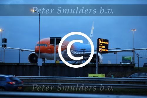 Schiphol 17 januari 2018
KLM vliegtuig dat speciaal voor de olympische spelen Oranje met blauw en wit gespoten is