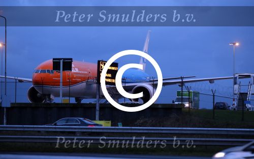 Schiphol 17 januari 2018
KLM vliegtuig dat speciaal voor de olympische spelen Oranje met blauw en wit gespoten is