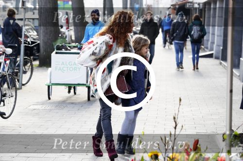 Amsterdam 27 januari 2018
Katja Schuurman met dochter Sammie Romer in amsterdam zuid