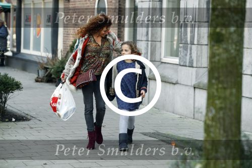 Amsterdam 27 januari 2018
Katja Schuurman met dochter Sammie Romer in amsterdam zuid