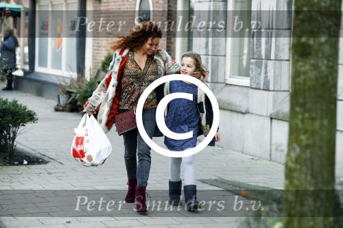 Amsterdam 27 januari 2018
Katja Schuurman met dochter Sammie Romer in amsterdam zuid