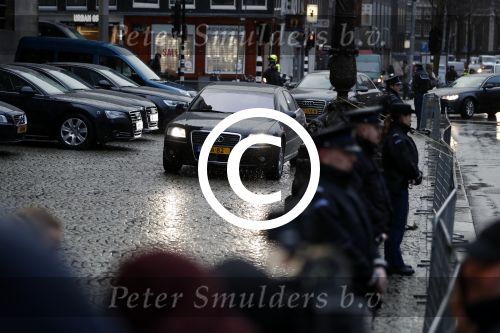 Amsterdam 17 januari 2018 
Koningin Maxima Koning Wiollem Alexander en Prinses Margriet arriveren bij het koninklijk paleis op de dam waar de nieuwjaarsreceptie is. De auto\'s Audi\'s van Koning Willem Alexander