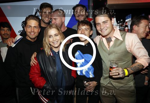 Rotterdam 24 januari 2018 
Perspresentatie samen gaan Vrienden van Amstel Live en Flying Dutch in ahoy.
oa aanwezig Guus Meeuwis Xander de Buisonje Anouk Lil Kleine Andre Hazes Direct Nick en Simon Broederliefde Douwe Bob John Ewbank Jeroen v Koningsbrugge eva