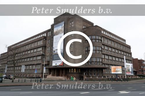 Den Haag 12 januari 2018 
In dit complex heeft Mark Rutte een penthouse gekocht. ( appartement huis)