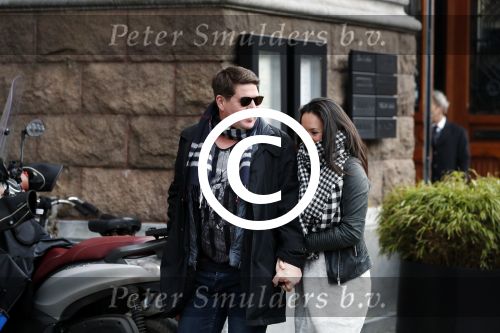 Amsterdam 27 januari 2018 
Martijn Krabbe en zijn vriendin Noi Pakon verlaten het conservatorium Hotel op Martijn zijn vespa scooter