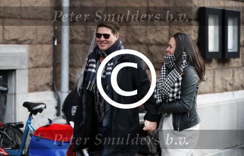 Amsterdam 27 januari 2018 
Martijn Krabbe en zijn vriendin Noi Pakon verlaten het conservatorium Hotel op Martijn zijn vespa scooter