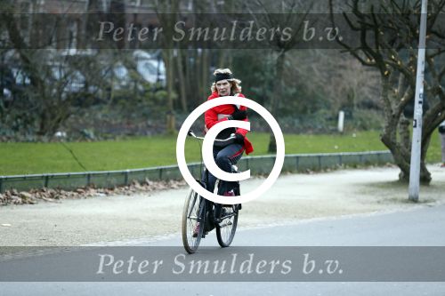 Amsterdam 11 januari 2018 
Mieke v d Weij na het sporten op de fiets in het vondelpark.