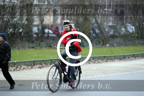 Amsterdam 11 januari 2018 
Mieke v d Weij na het sporten op de fiets in het vondelpark.