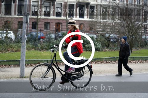 Amsterdam 11 januari 2018 
Mieke v d Weij na het sporten op de fiets in het vondelpark.