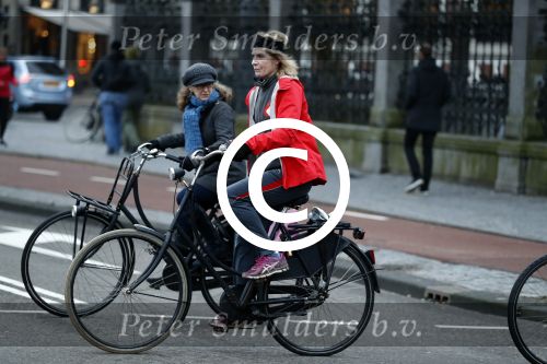 Amsterdam 11 januari 2018 
Mieke v d Weij na het sporten op de fiets in het vondelpark.