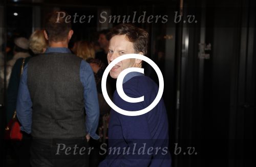 Amsterdam 10 januari 2018
Boekpresentatie Antoinette Beumer. Antoinette reikt het boek uit aan Femke Halsema. Peter Paul Muller