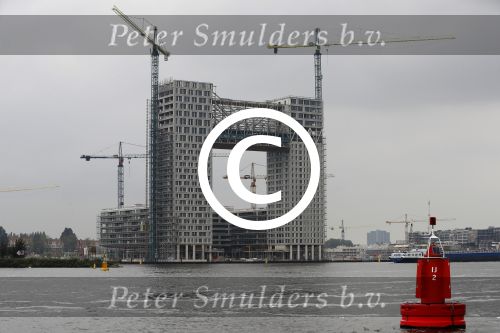 Amsterdam 28 september 2017
Diverse gebouwen aan het IJ . Eye Adam Toren Centraal station en Pontsteiger