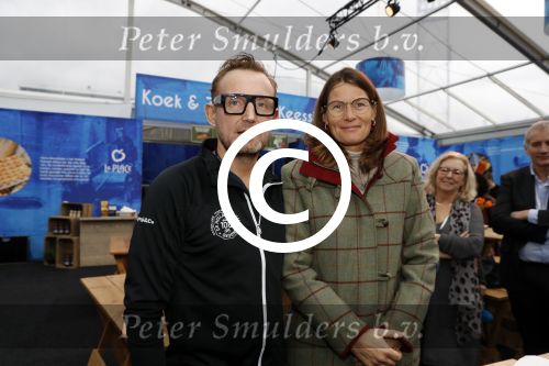 Amsterdam 24 januari 2018
Persconferentie Hollandse 110 met oa Prins Berenhard jr Prinses Annette Monique des Bouvrie en Rintje Ritsma. Presentatie vond plaats op de ijsbaan in het Olympisch stadion.