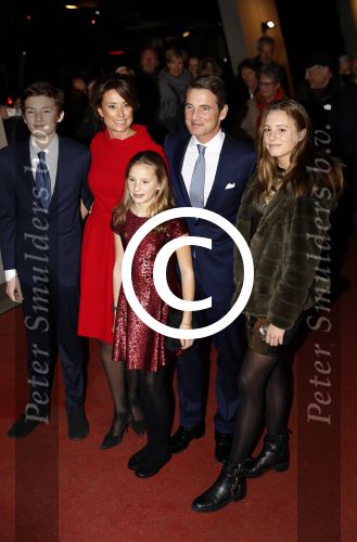 Apeldoorn 19 januari 2018
Prinses Margriet Pieter v Vollenhoven vieren de 75e verjaardag van Margriet in de schouwburg van Apeldoorn. Prins Maurits met zijn vrouw Prinses Marilene en hun kinderen