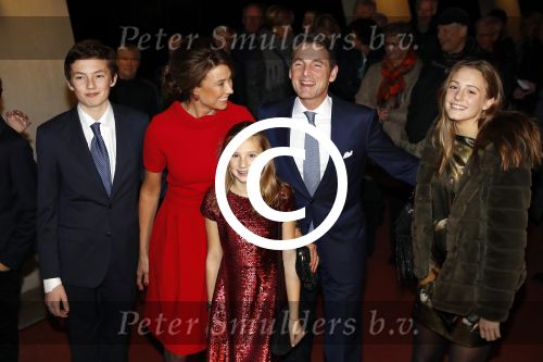 Apeldoorn 19 januari 2018
Prinses Margriet Pieter v Vollenhoven vieren de 75e verjaardag van Margriet in de schouwburg van Apeldoorn. Prins Maurits met zijn vrouw Prinses Marilene en hun kinderen