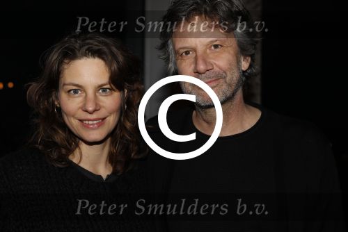 Amsterdam 10 januari 2018
Boekpresentatie Antoinette Beumer. Antoinette reikt het boek uit aan Femke Halsema.
Rifka Lodeizen met haar partner Caspar Wijers