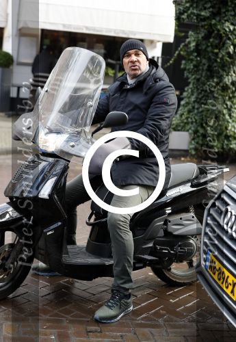 Amsterdam 22 januari 2018 
Ruud Gullit op zijn scooter in Amsterdam zuid