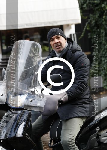 Amsterdam 22 januari 2018 
Ruud Gullit op zijn scooter in Amsterdam zuid