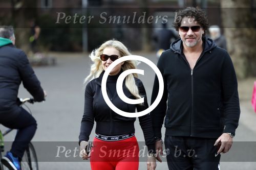 Amsterdam 6 januari 2018
Sonja bakker met haar nieuwe vriend Barry van Suijdam in het vondelpark.