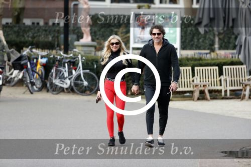 Amsterdam 6 januari 2018
Sonja bakker met haar nieuwe vriend Barry van Suijdam in het vondelpark.