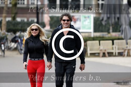 Amsterdam 6 januari 2018
Sonja bakker met haar nieuwe vriend Barry van Suijdam in het vondelpark.