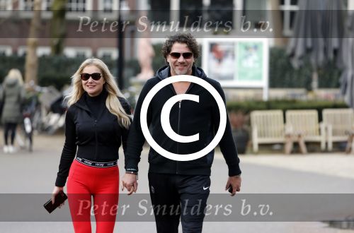 Amsterdam 6 januari 2018
Sonja bakker met haar nieuwe vriend Barry van Suijdam in het vondelpark.