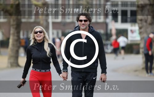 Amsterdam 6 januari 2018
Sonja bakker met haar nieuwe vriend Barry van Suijdam in het vondelpark.