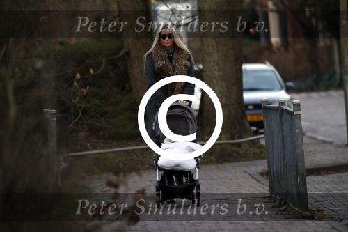 Bentveld 7 januari 2018
Tessa Rolink achter kinderwagen. (Ex Camiel Eurlings)