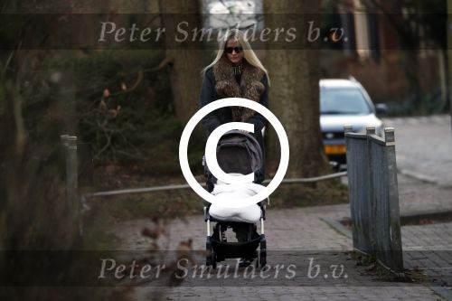 Bentveld 7 januari 2018
Tessa Rolink achter kinderwagen. (Ex Camiel Eurlings)