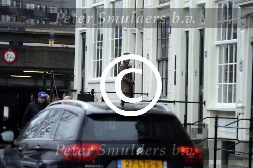 Amsterdam 4 januari 2018 
Thierry Baudet verlaat zijn huis waar door politie camera\'s opgehangen zijn.