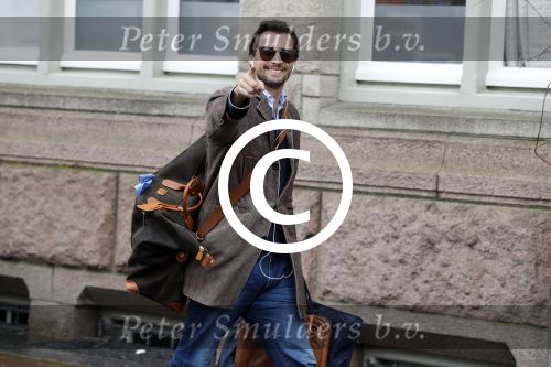 Amsterdam 4 januari 2018 
Thierry Baudet verlaat zijn huis waar door politie camera\'s opgehangen zijn.