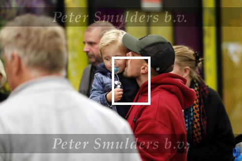 Schiphol 11 januari 2019
Andre Hazes jr en vriendin Monique Westenberg arriveren samen met familie en neef Djarno Hofland op schiphol na trip naar Ortlando.