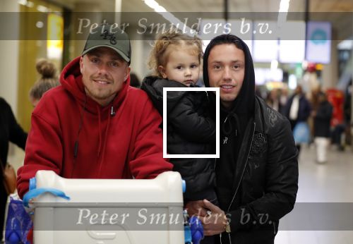 Schiphol 11 januari 2019
Andre Hazes jr en vriendin Monique Westenberg arriveren samen met familie en neef Djarno Hofland op schiphol na trip naar Ortlando.