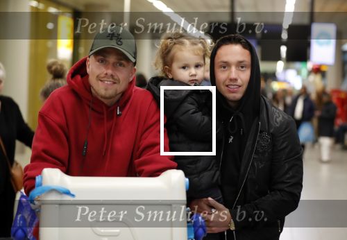 Schiphol 11 januari 2019
Andre Hazes jr en vriendin Monique Westenberg arriveren samen met familie en neef Djarno Hofland op schiphol na trip naar Ortlando.