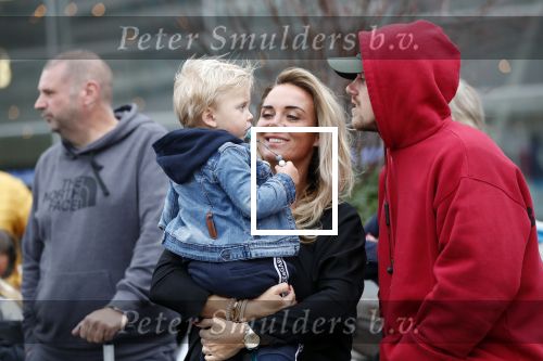 Schiphol 11 januari 2019
Andre Hazes jr en vriendin Monique Westenberg arriveren samen met familie en neef Djarno Hofland op schiphol na trip naar Ortlando.