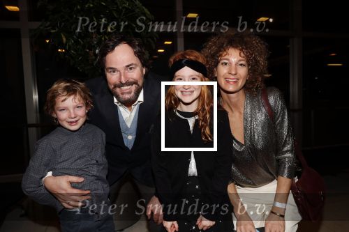Amsterdam 20 december 2018
Premiere Cats in de RAI. Caspar Burgi met vrouw en kinderen