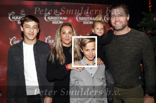 Amsterdam 23 december 2018
Premiere RTL kerstshow in het ziggo dome. Dennis v d Geest met vrouw en kinderen