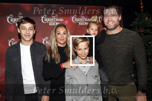 Amsterdam 23 december 2018
Premiere RTL kerstshow in het ziggo dome. Dennis v d Geest met vrouw en kinderen