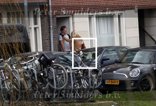 Amsterdam 5 januari 2019
Dionne Stax rijdt op de apollolaan 2x door rood op de fiets en ze heeft haar mobiel in haar handen. Dionne gaat langs bij haar vriend  Sytse Oudkerk