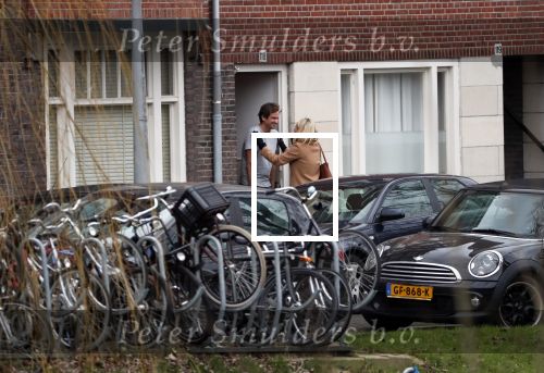 Amsterdam 5 januari 2019
Dionne Stax rijdt op de apollolaan 2x door rood op de fiets en ze heeft haar mobiel in haar handen. Dionne gaat langs bij haar vriend  Sytse Oudkerk