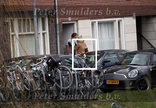 Amsterdam 5 januari 2019
Dionne Stax rijdt op de apollolaan 2x door rood op de fiets en ze heeft haar mobiel in haar handen. Dionne gaat langs bij haar vriend  Sytse Oudkerk