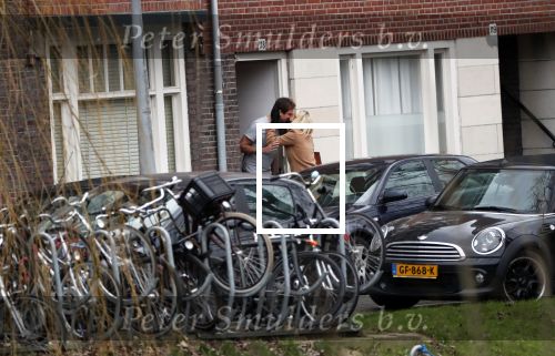 Amsterdam 5 januari 2019
Dionne Stax rijdt op de apollolaan 2x door rood op de fiets en ze heeft haar mobiel in haar handen. Dionne gaat langs bij haar vriend  Sytse Oudkerk